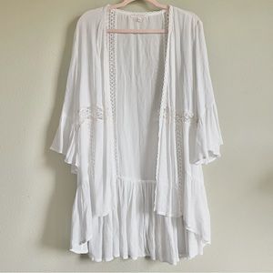 Boutique Boho White Kimono Size 1X 7/8th Bell Sleeves Lace and knit detailing
